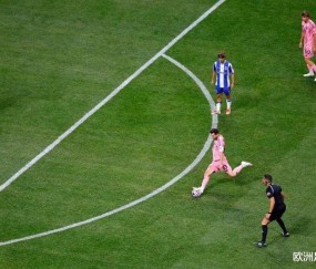 爱游戏app - 梅西爆冷击败澳大利亚队，高光表现引爆全场！