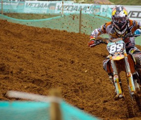 爱游戏app -羽毛球赛场焦点！美国队对阵德国队，老将回归赛场，再度燃起斗志