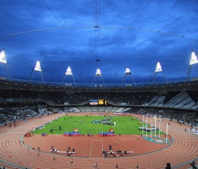 爱游戏体育官方 -詹姆斯新星突破纪录表现惊艳，快船未来可期！